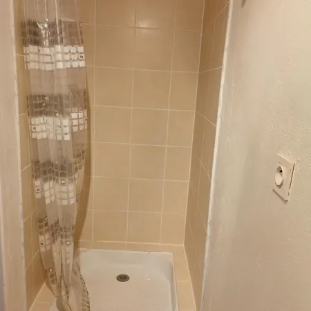 Апартаменты De La Tortue - Rez De Jardin *