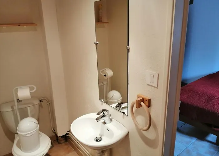 De La Tortue - Rez De Jardin Апартаменты *