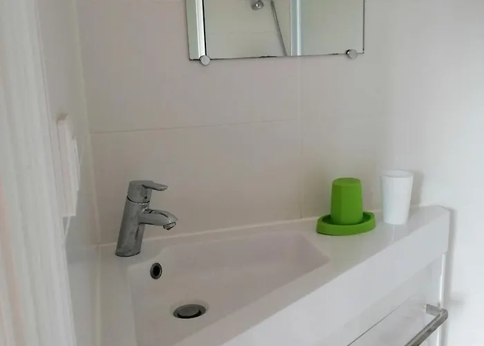 De La Tortue - Rez De Jardin דירה מורול